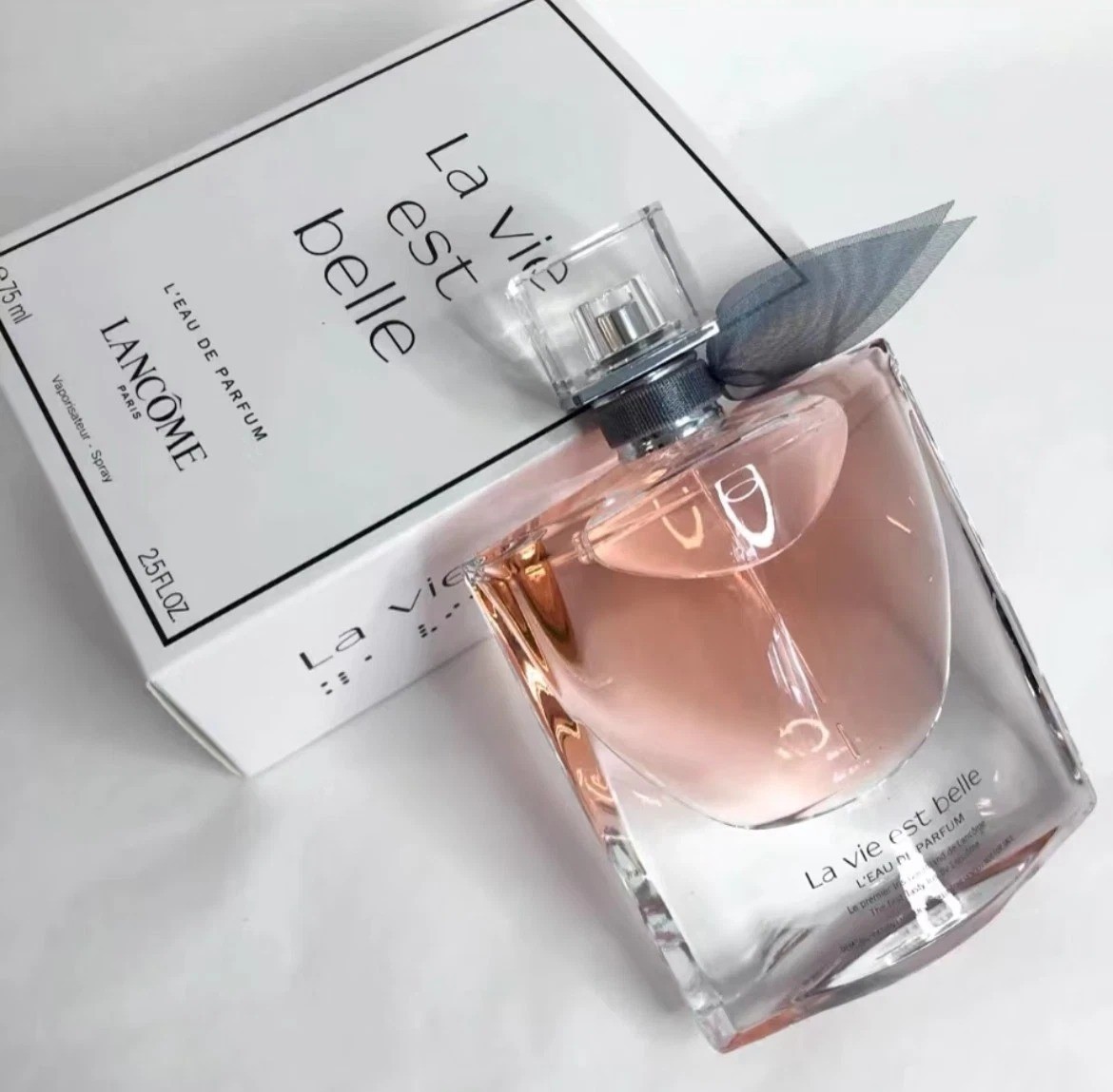 Lancôme La Vie Est Belle 2.5oz / 75 ml Women’s Eau de Parfum.
