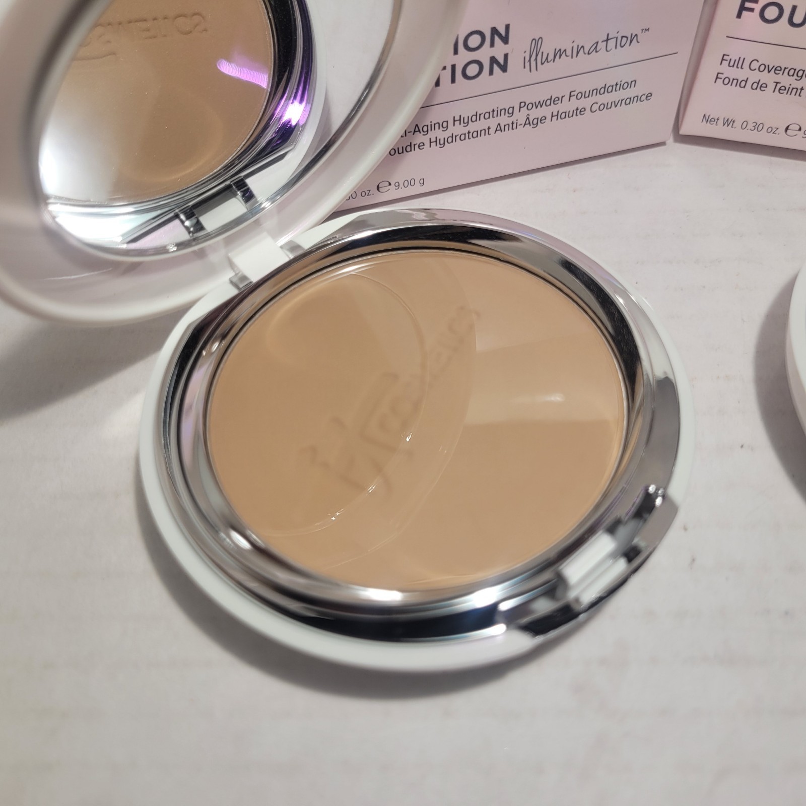 2 it Cosmetics Celebration Foundation illumination (Medium Tan) Full Coverage