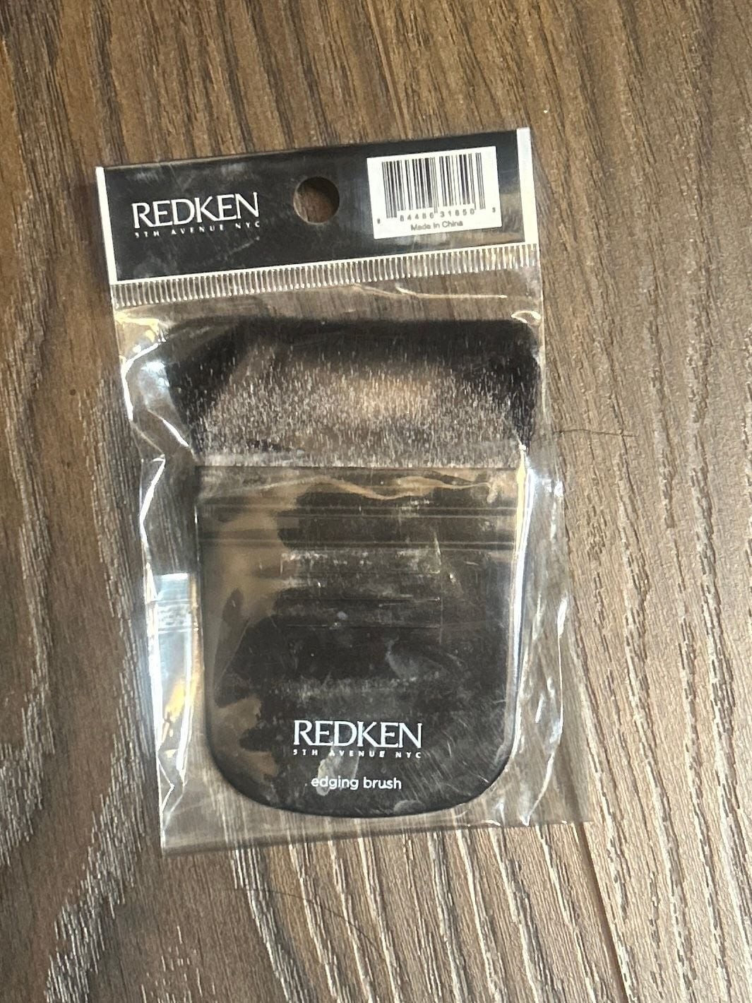 Redken 5th Avenue NYC Edging Brush