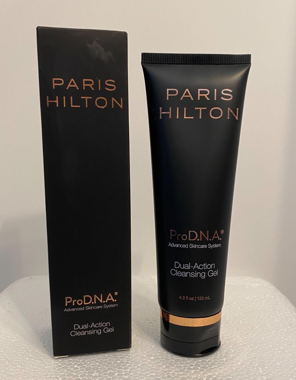 Paris Hilton Pro D.N.A Dual Action Cleansing Gel 4 fl. oz 120ml NEW!
