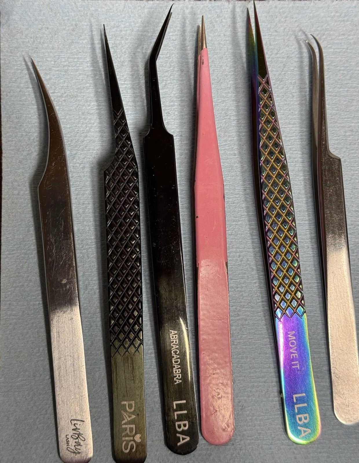 Mix of lash tweezers set