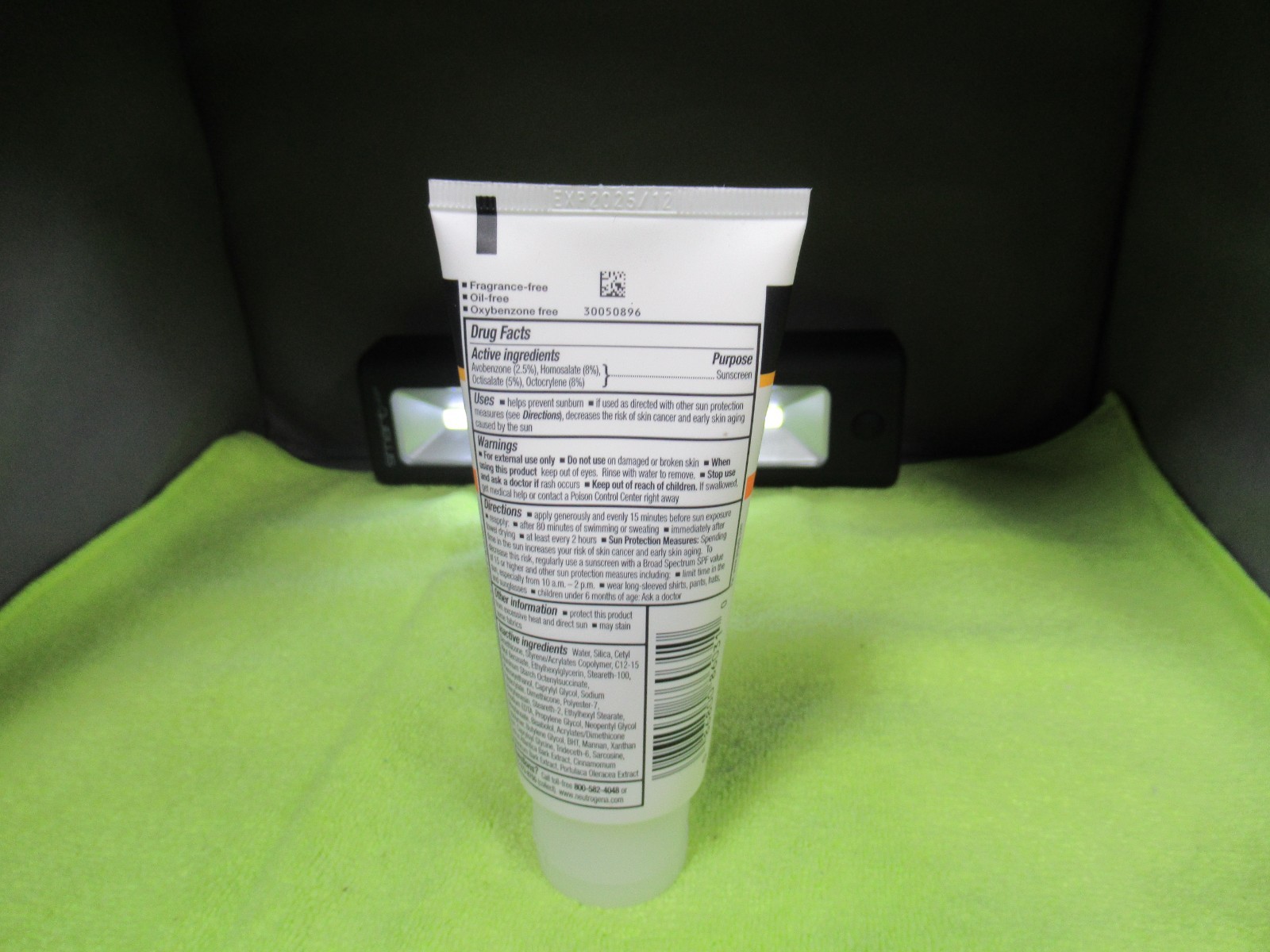 Neutrogena Clear Face Oil-Free Sunscreen SPF 30 with Helioplex Exp. 12/2025