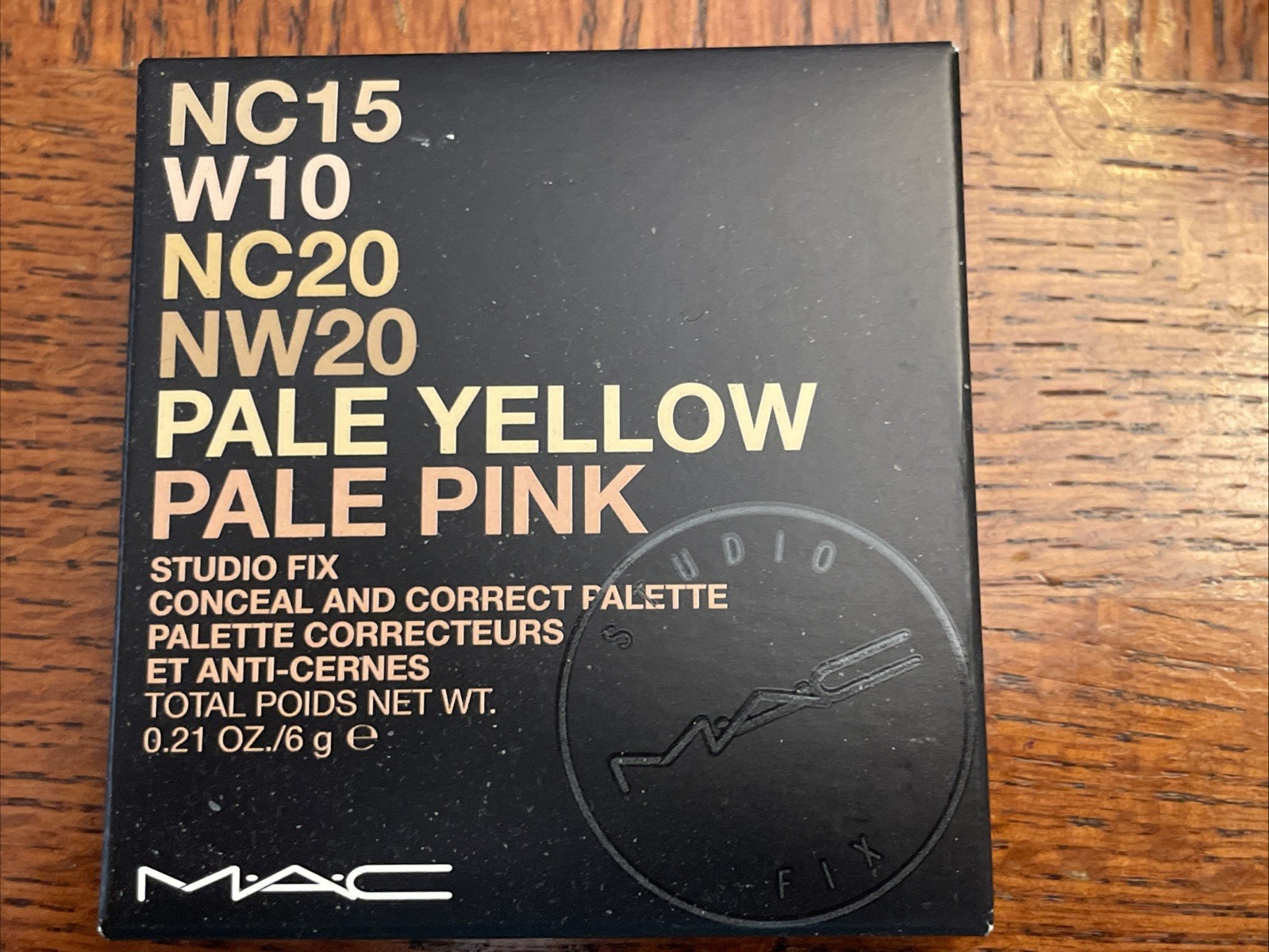 M.A.C. Concealer, Foundation & Broad Spectrum 15 24H Foundation