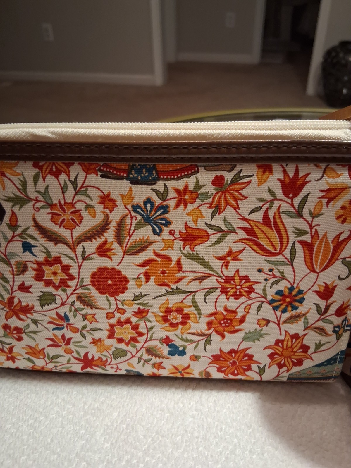 Celebrity 2-Piece Floral Multicolor Fabric Makeup Bag Set w/ Zipper & Mirror