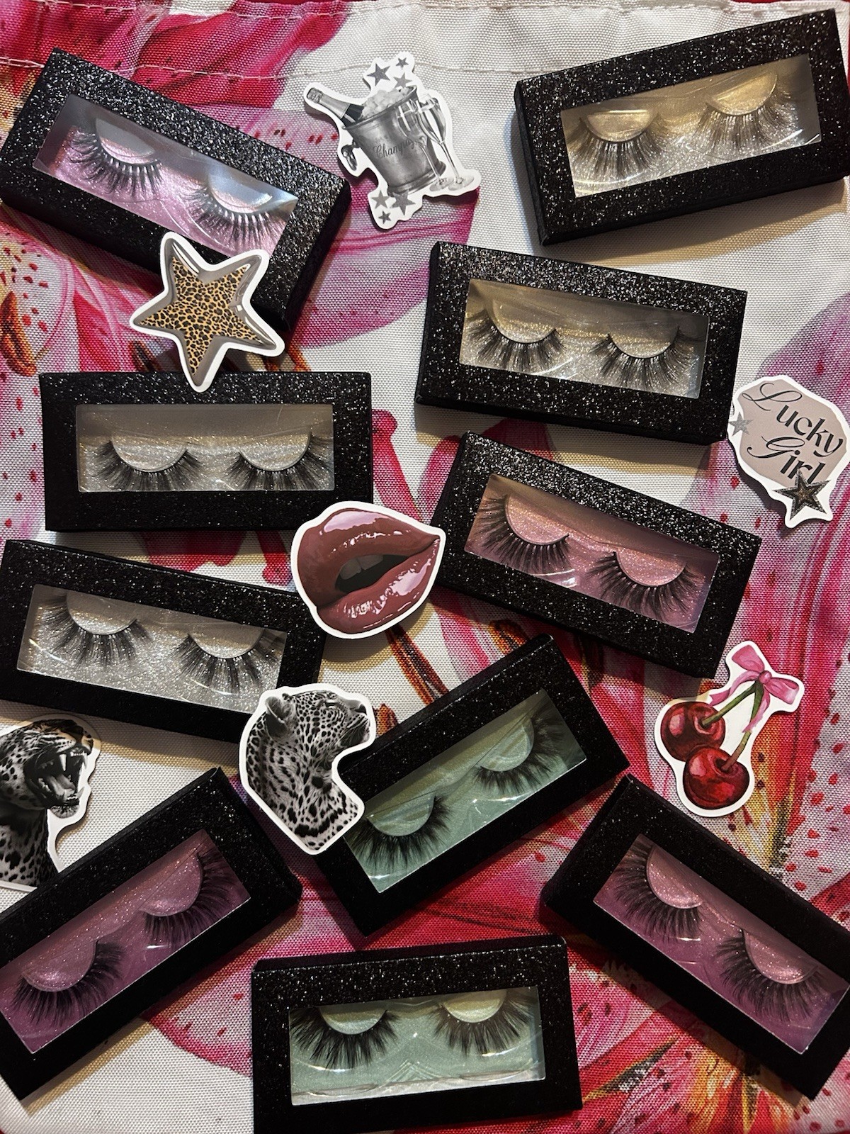10 Cruelty Free Eyelash Pairs + Mystery Box
