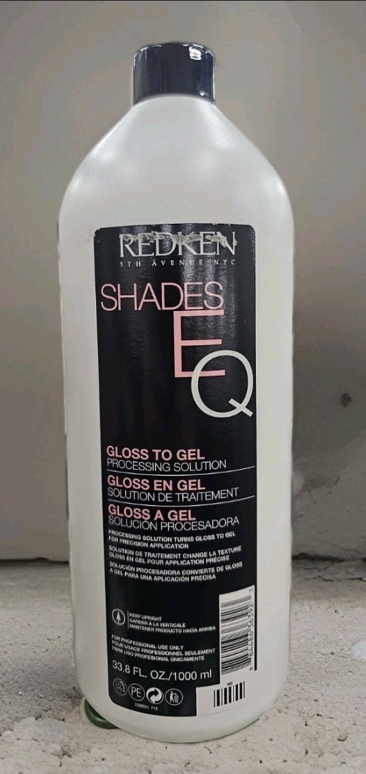 REDKEN SHADES EQ PROCESSING SOLUTION TURNS GLOSS TO GEL 33.8oz