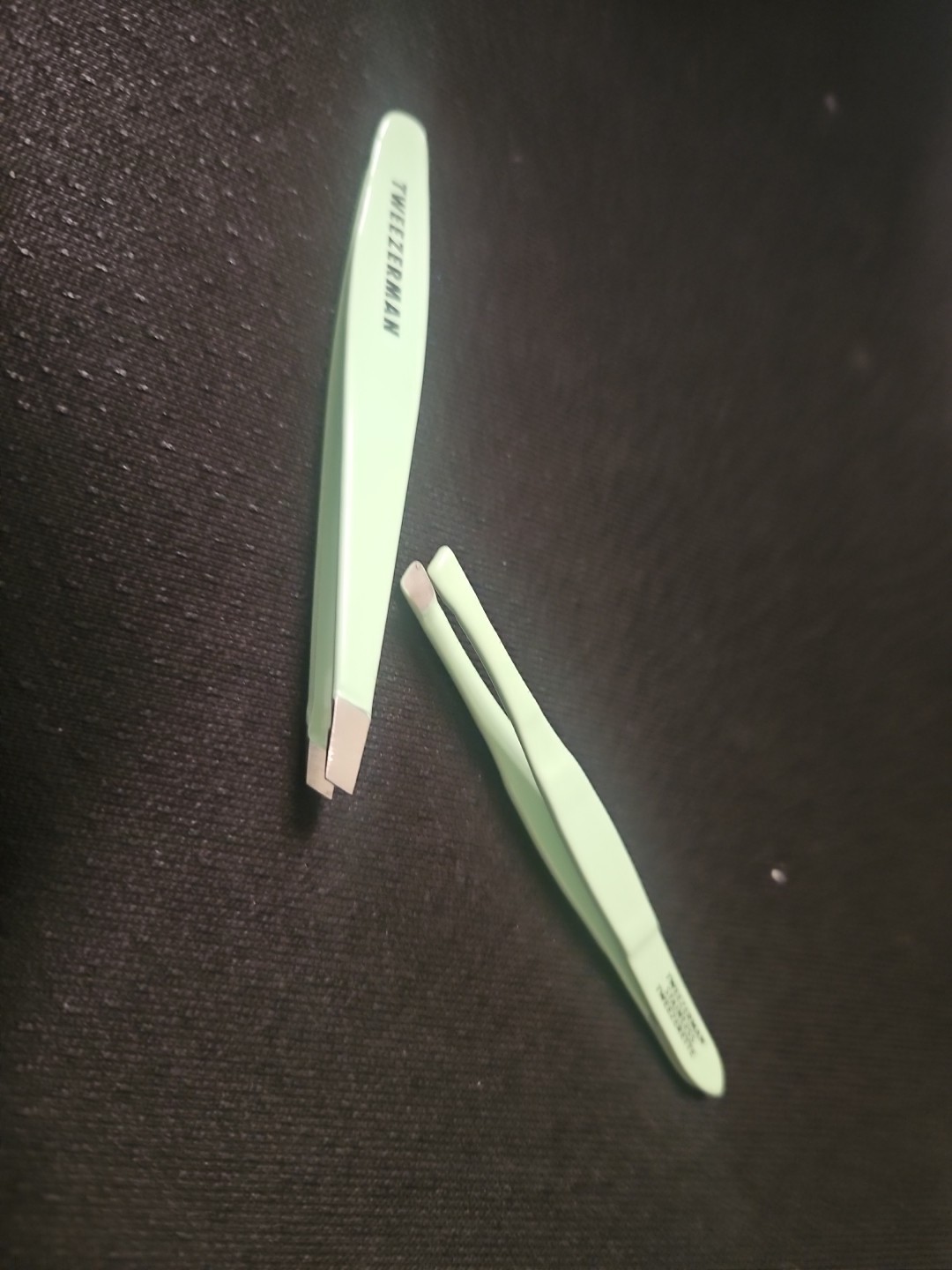 Tweezerman Brow Tweezer Set (Includes Slant Tweezer & Travel Tweezerette) Green