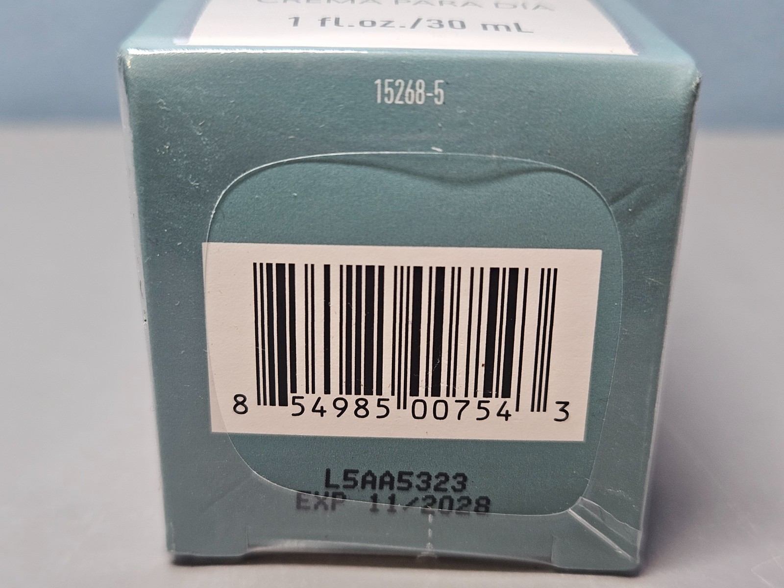 Neora Age IQ Day Cream 1 fl. oz – New & Sealed Exp 11/2028