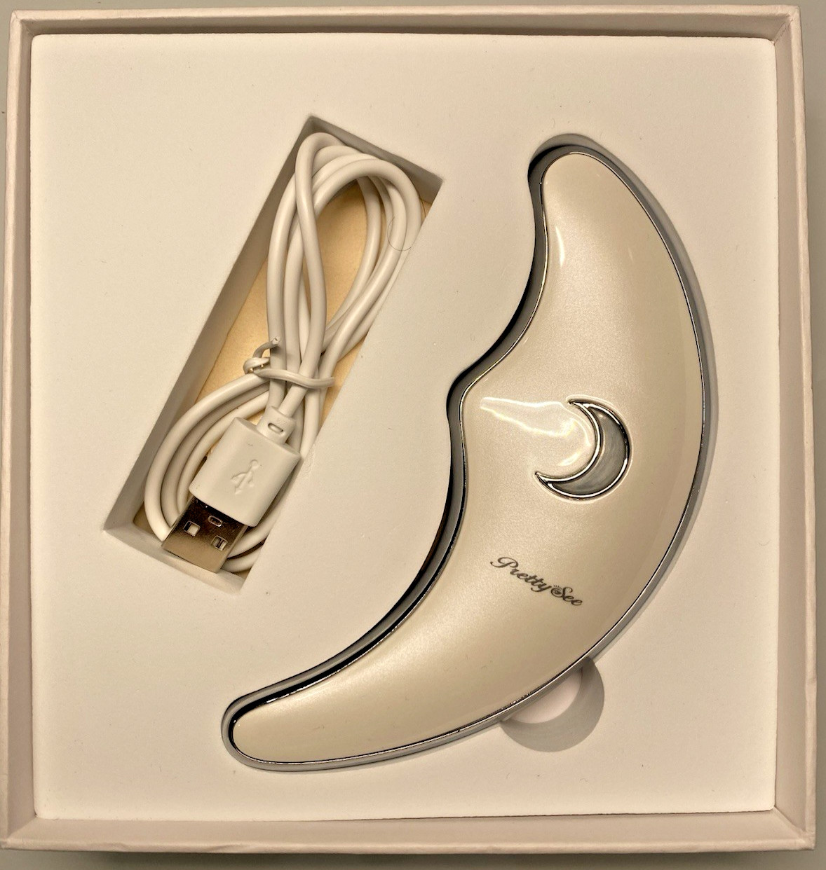 Pretty See Crescent Moon Skin Rejuvenation Soothing Facial Massager NEW in Box