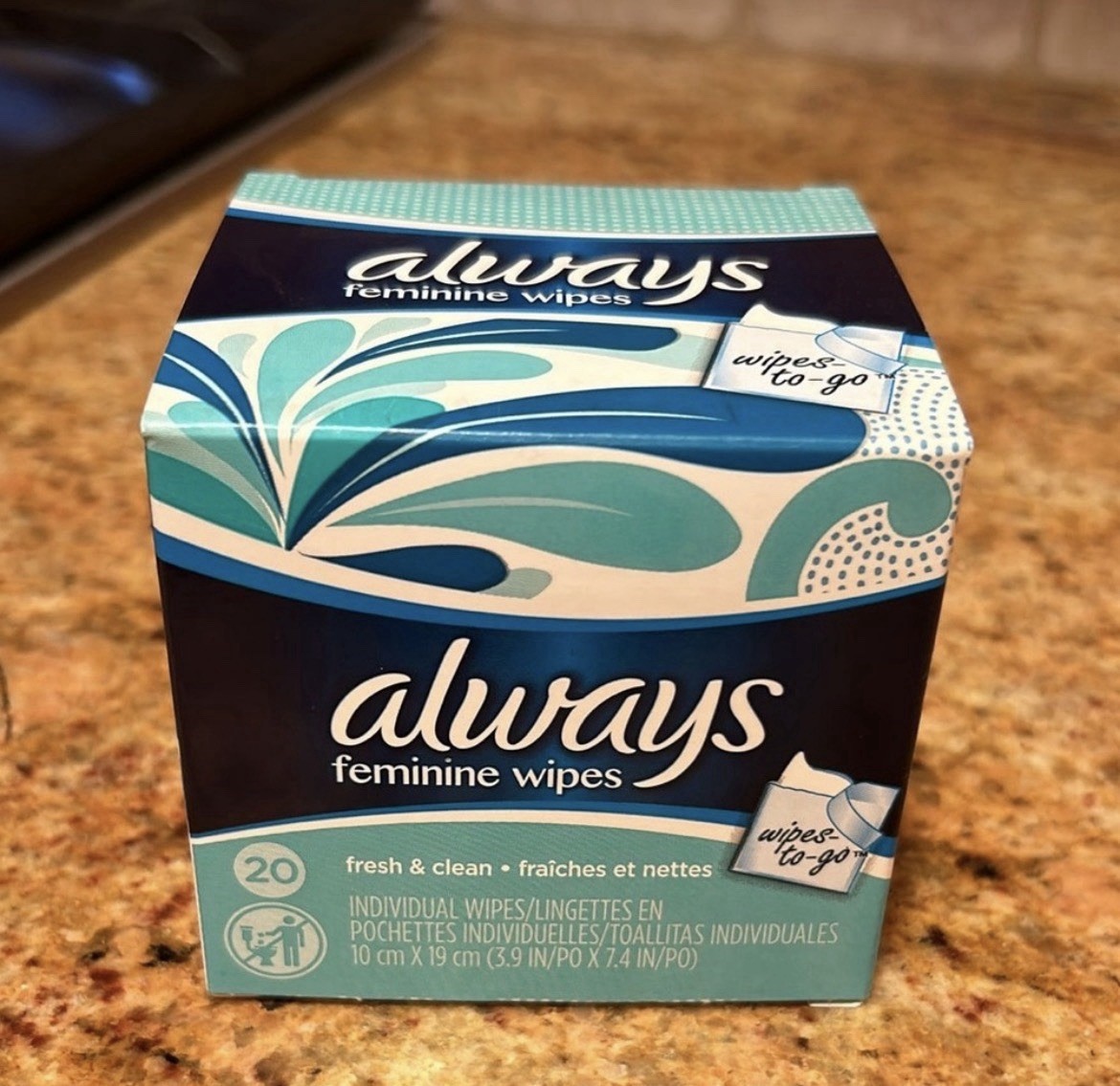 1 Box Always Feminine Wipes Fresh and Clean Individual Wipes to Go 20 count HTF