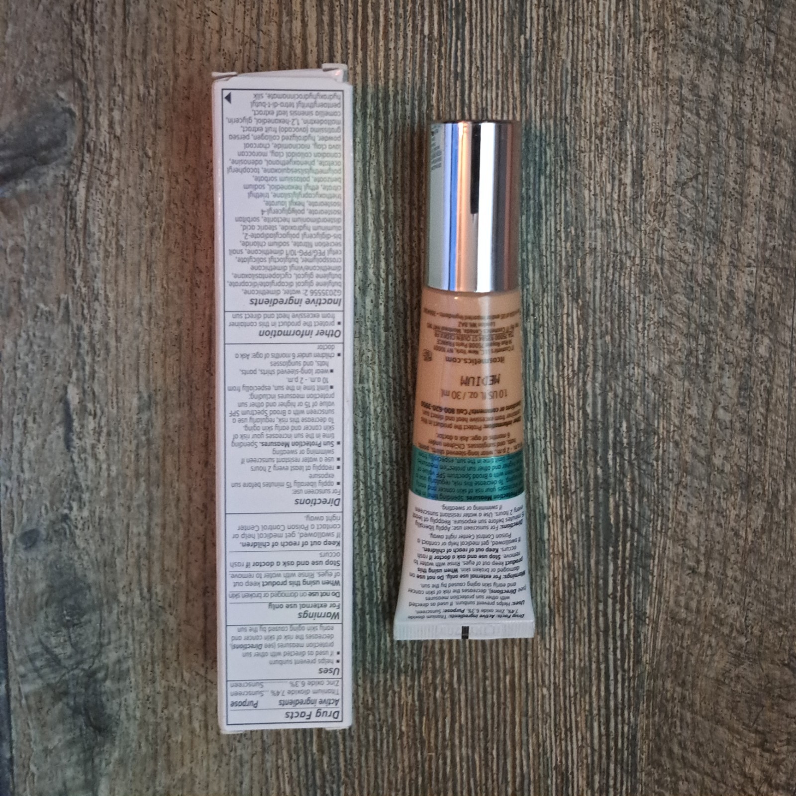 IT Cosmetics Bye Bye Foundation -Full Coverage Moisturizer 50 SPF-UVA/UVB