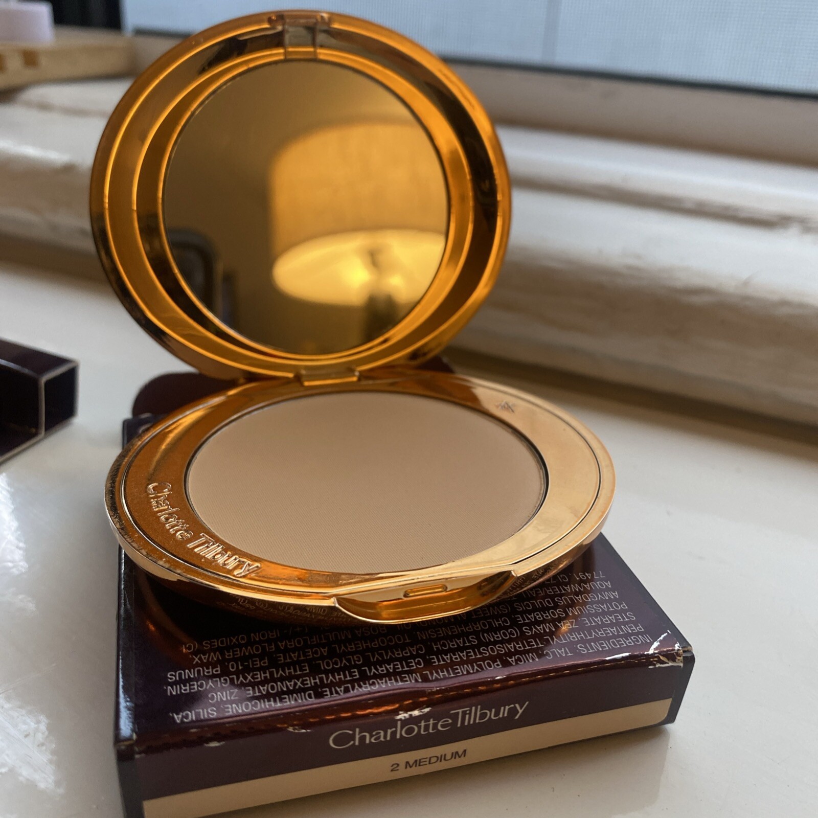 Charlotte Tilbury Airbrush Flawless Finish Setting Powder -Medium #2 NEW