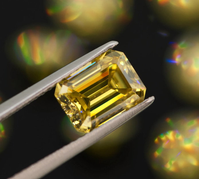Natural Yellow Color 3 Ct Lab grown Diamond Emerald Cut VVS1 Clarity Certified