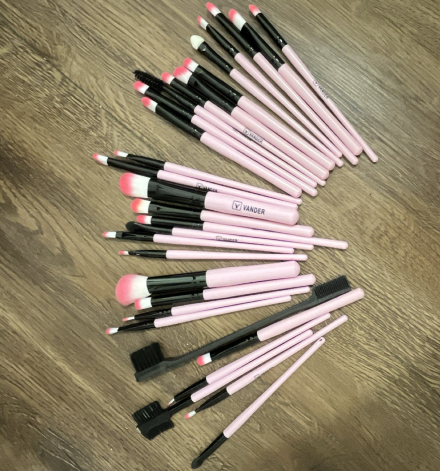 VANDER Makeup Brush Set Pink Black White Synthetic Fiber Standard