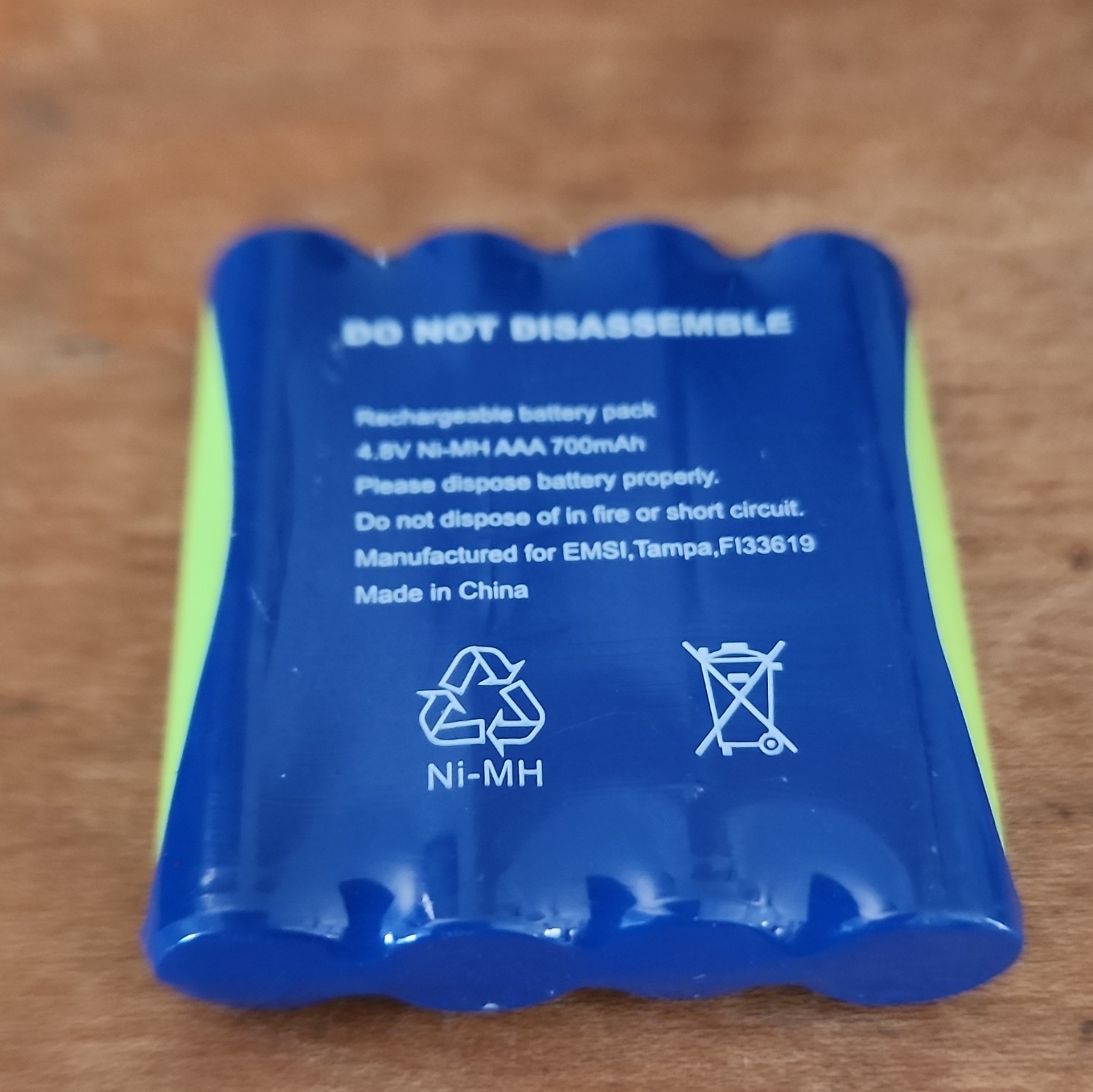 EMSI Ni-MH Rechargeable Battery Pack 4.8V AAA 700mAh Blue/Green