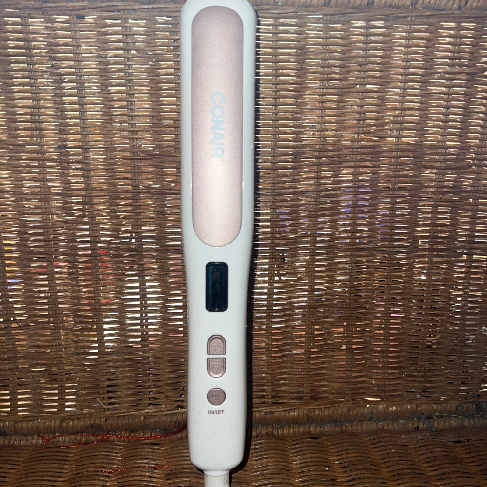 Conair Double Ceramic Hair Styling Brush White Heated Straight Brush E01