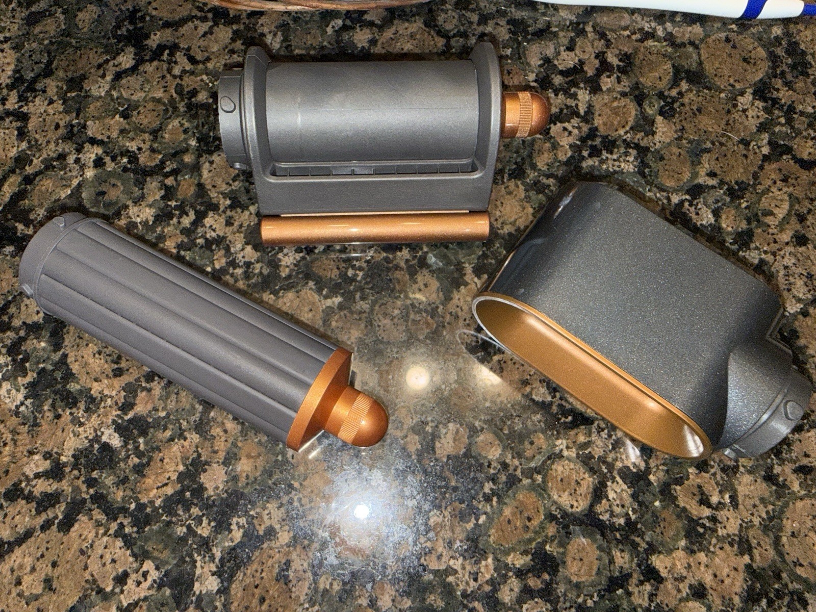 Dyson Airwrap Multistyler – Nickel/Copper 3 Attachements