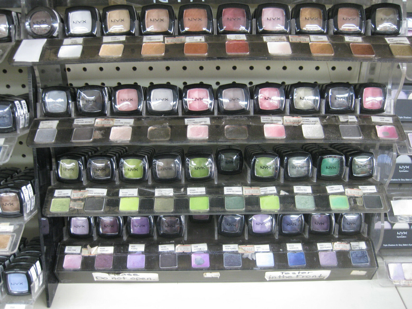 NYX SINGLE EYESHADOW 0.11 oz 3g HYPO ALLERGNIC,CRUELTY FREE ES02 TO ES159 COLOR