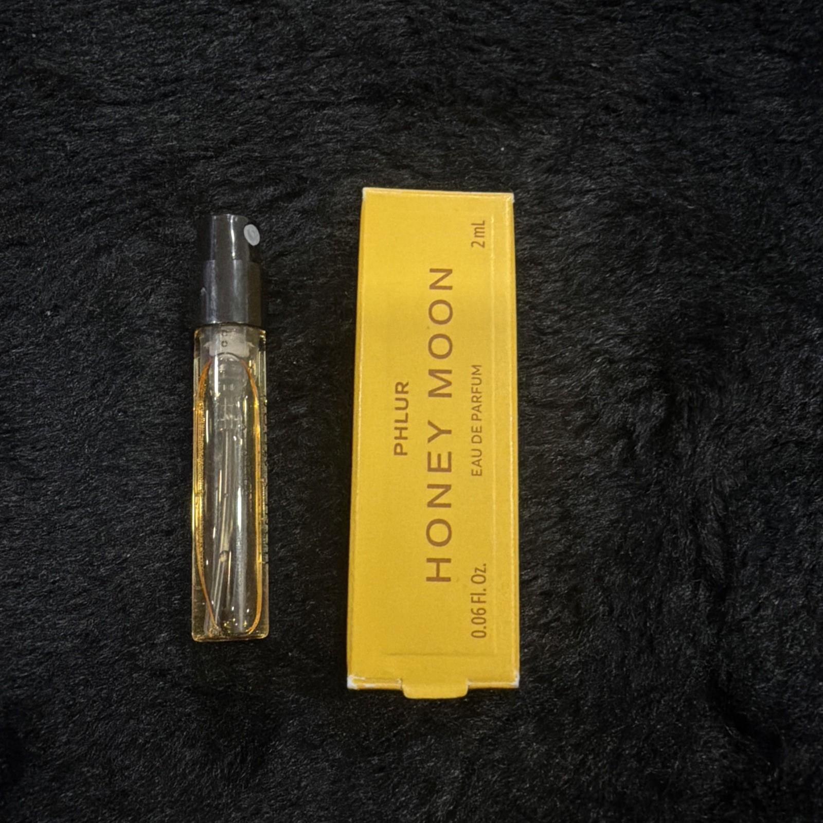 Phlur Honey Moon Eau de Parfum~0.06fl oz/2 mL Perfume Spray Sample~New in Box!