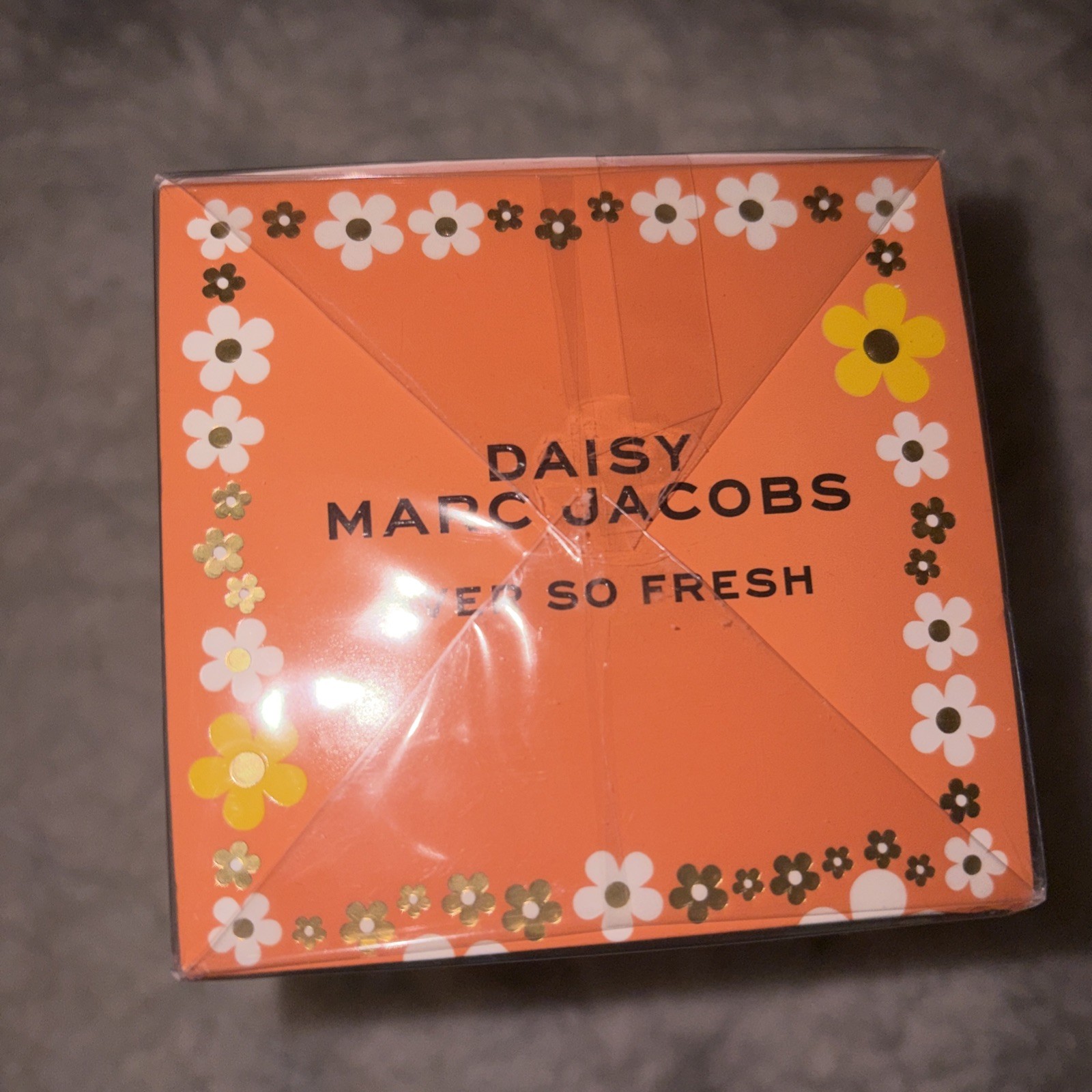Marc Jacobs Daisy Ever So Fresh Eau de Parfum NIB plastic sealed 2.5 fl oz.
