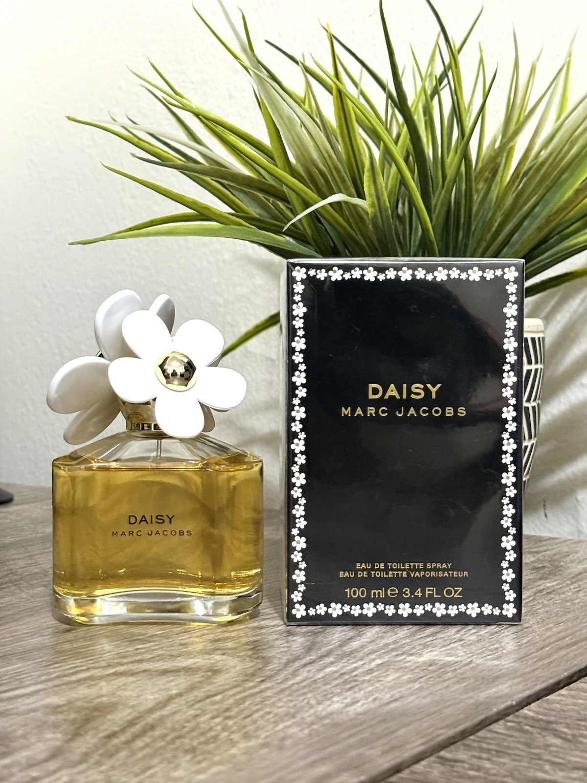 Marc Jacobs Daisy 3.4 oz EDT Perfume for Women New In Box