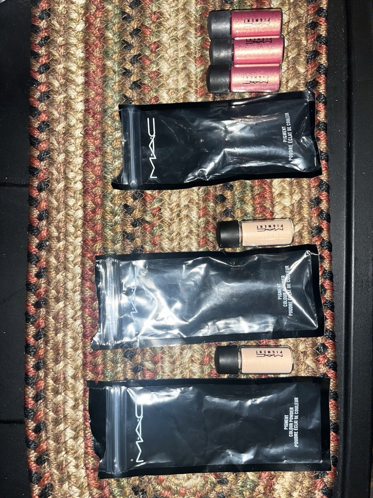 MAC-PIGMENT COLOUR POWDER-0.09 OZ. ONE OF BUYER CHOICE- NIP/NWOP