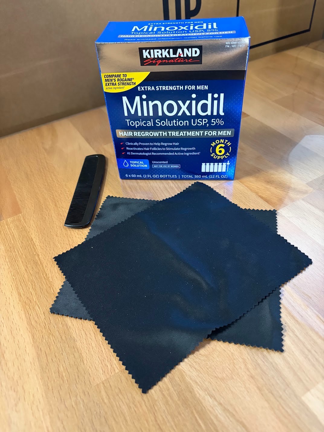Kirkland Minoxidil 5% Extra Strength Men 6 Month Supply + 2 TOWELS AND COMB