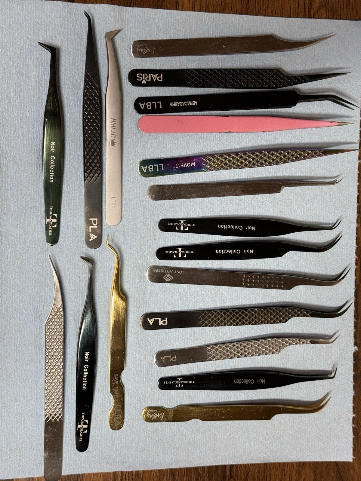 Mix of lash tweezers set